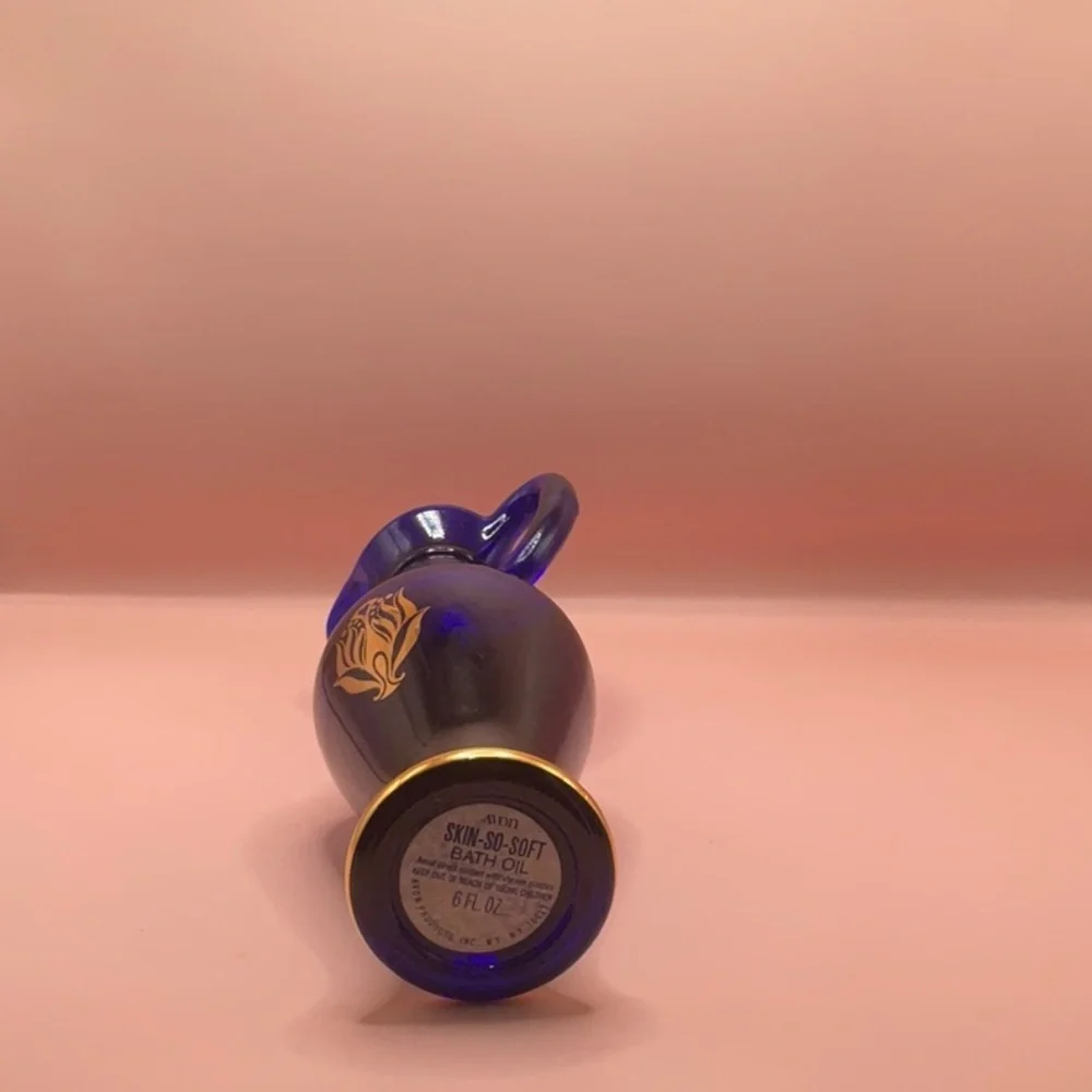 Vintage AVON Nile Blue Bath Urn Skin-So-Soft Bath Oil 6oz Cobalt Glass W/ Box
